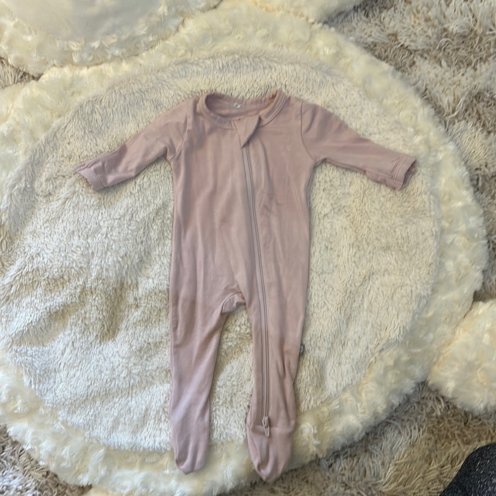 Kyte Baby preemie zippered onesie